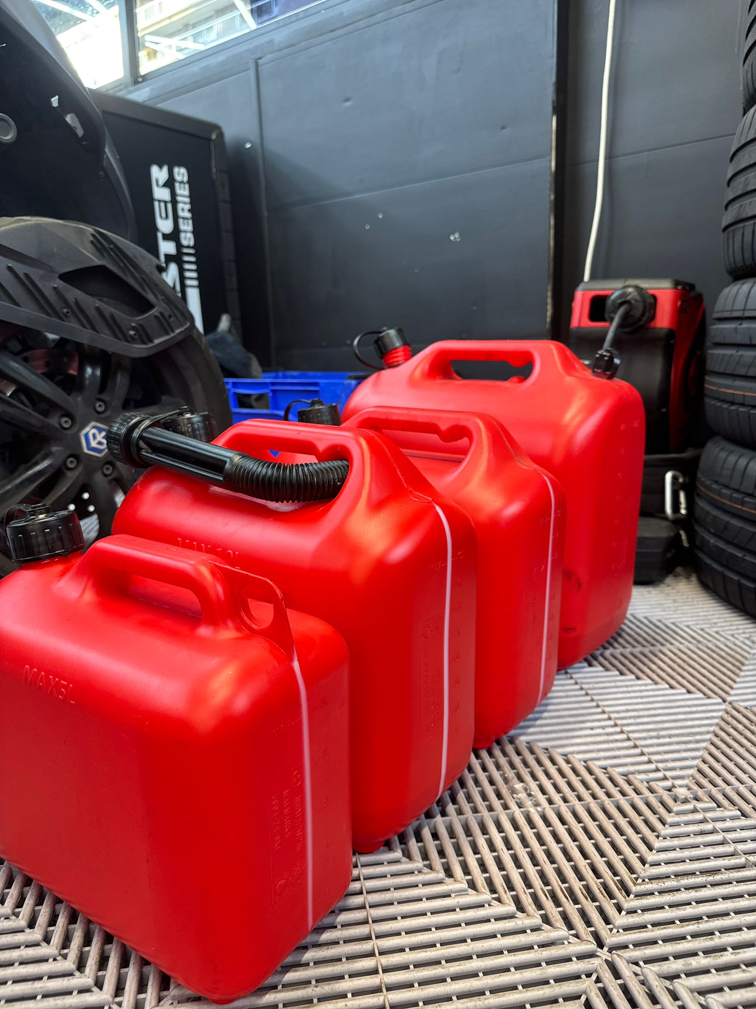 নিলামে ৮৯ মিলিয়ন ডলার কিনলো বাংলাদেশ ব্যাংক